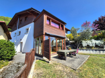 Maison villageoise de 4,5 pièces, toute rénovée et agrandie, vue magnifique image 2