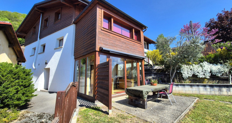 Maison villageoise de 4,5 pièces, toute rénovée et agrandie, vue magnifique image 2