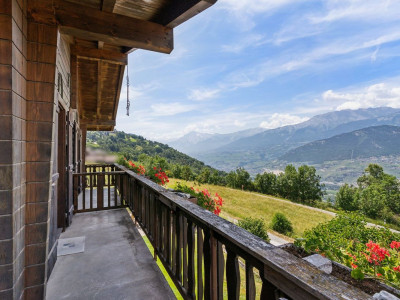 Chalet avec grand terrain, vue sur les Alpes et calme absolu image 2