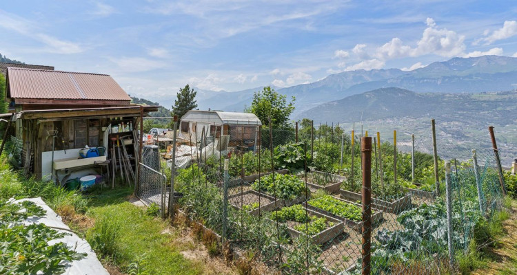Chalet avec grand terrain, vue sur les Alpes et calme absolu image 4