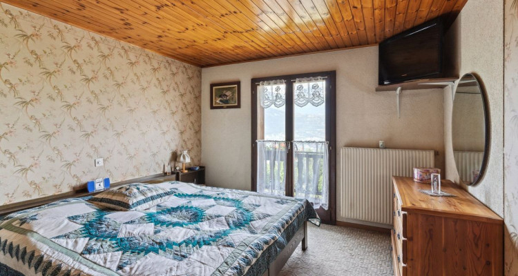 Chalet avec grand terrain, vue sur les Alpes et calme absolu image 8