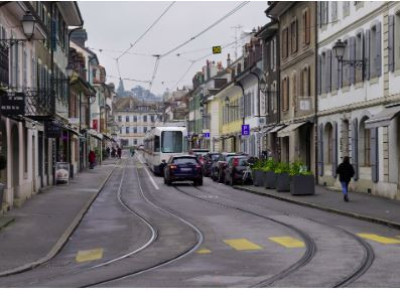 Charmant appartement traversant de 3 pièces – Carouge image 1