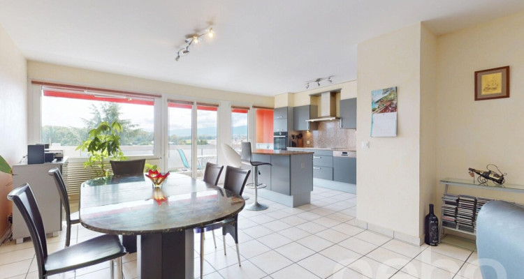 Gland, grand 5.5 pièces, lumineux et confortable proche du lac image 1