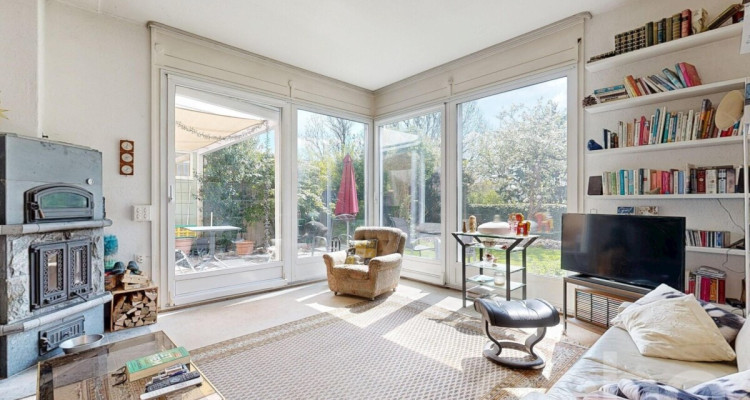 Charmantes Reihenmittelhaus mit sonnigem Garten in Unterengstringen image 2