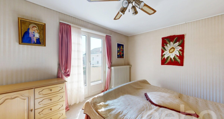 Freistehendes 5-Zimmer EFH mit viel Potenzial und grossem Garten image 9