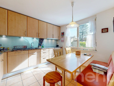 Attraktives 5.5-Zimmer Reiheneckhaus mit pflegeleichtem Garten image 4