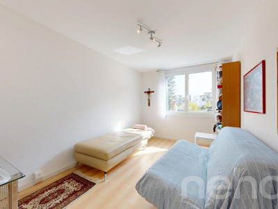 Attraktives 5.5-Zimmer Reiheneckhaus mit pflegeleichtem Garten image 8