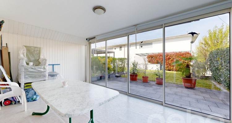 Attraktives 5.5-Zimmer Reiheneckhaus mit pflegeleichtem Garten image 3