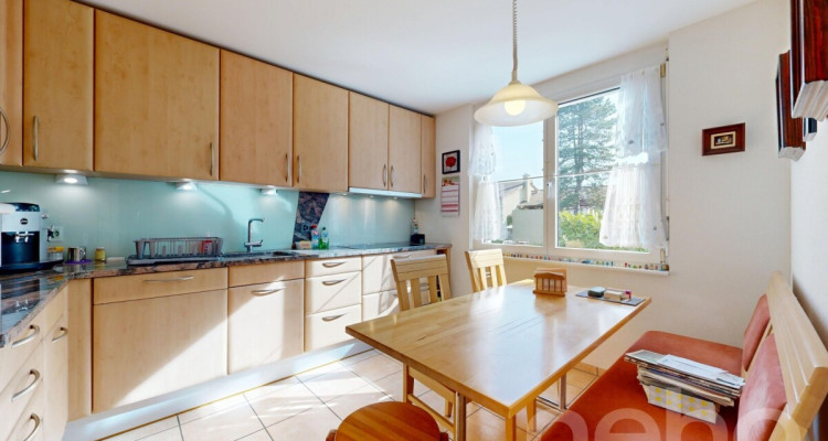 Attraktives 5.5-Zimmer Reiheneckhaus mit pflegeleichtem Garten image 4