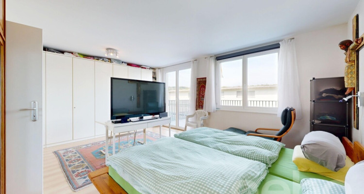 Attraktives 5.5-Zimmer Reiheneckhaus mit pflegeleichtem Garten image 10