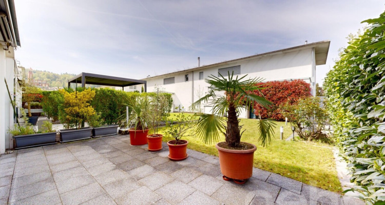 Attraktives 5.5-Zimmer Reiheneckhaus mit pflegeleichtem Garten image 11