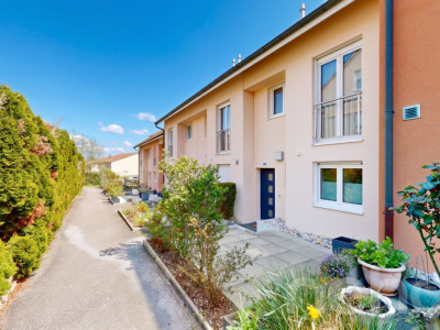 Superbe maison mitoyenne avec grande terrasse image 1