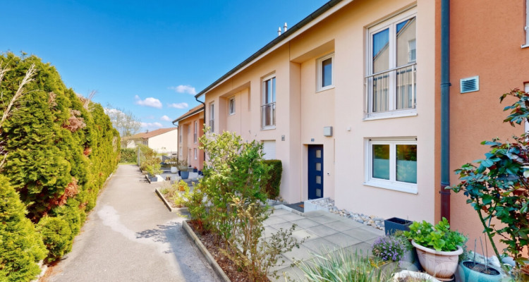 Superbe maison mitoyenne avec grande terrasse image 1