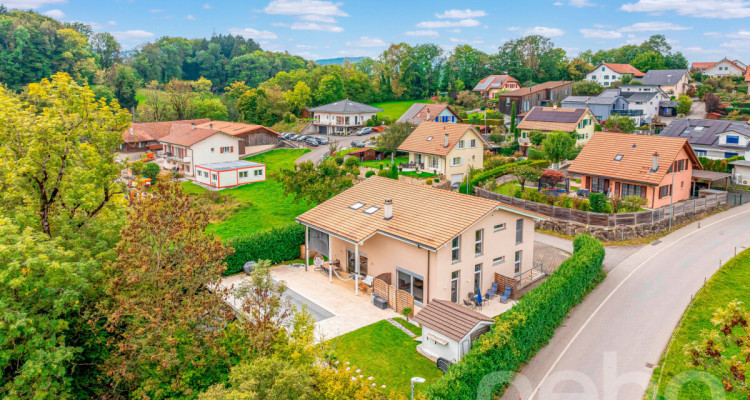 Exclusif : Grande villa de 3 logements avec piscine image 2