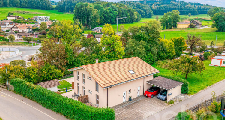 Exclusif : Grande villa de 3 logements avec piscine image 3