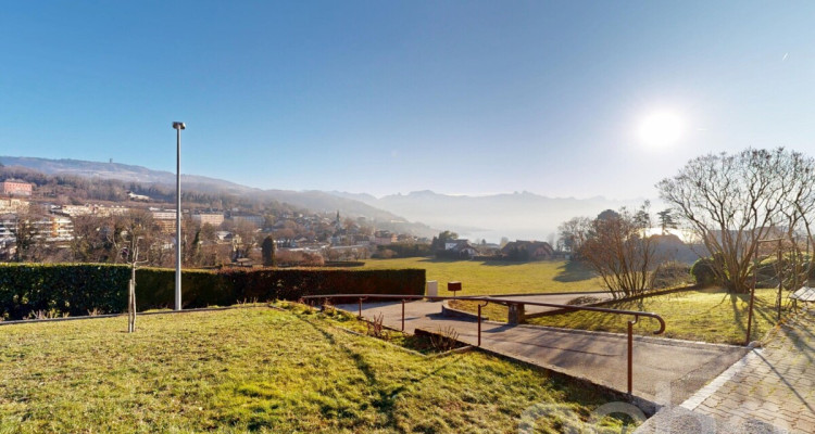 Charmante villa avec vue dégagée sur les Alpes et le lac image 4