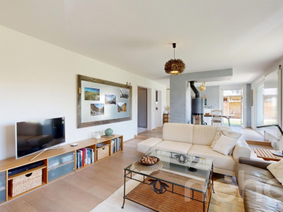 Cadre serein et luminosité exceptionnelle pour cette maison familiale image 2