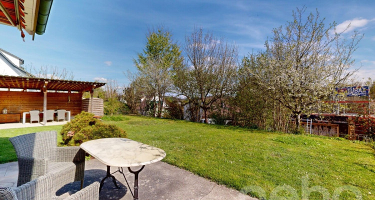 Cadre serein et luminosité exceptionnelle pour cette maison familiale image 11