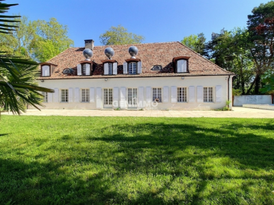 Domaine avec potentiel infini image 1