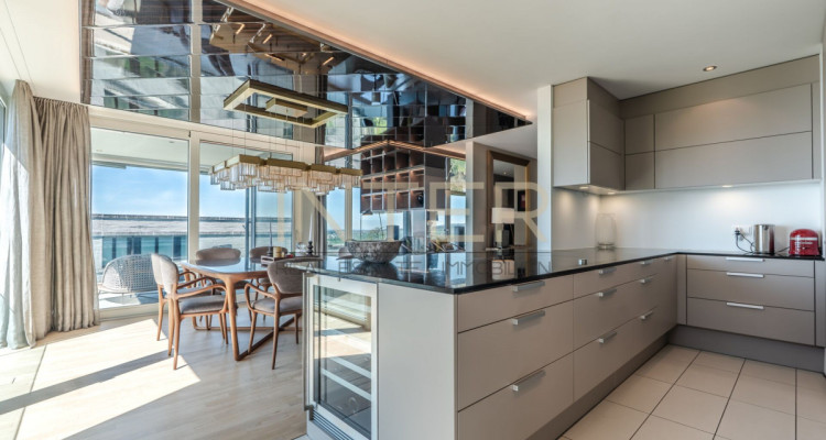 Exklusive 4.5-Zimmer-Terrassenwohnung mit direktem Liftzugang und See-, Berg- und Stadtsicht in Zug image 7