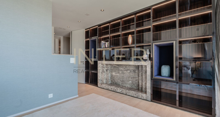 Exklusive 4.5-Zimmer-Terrassenwohnung mit direktem Liftzugang und See-, Berg- und Stadtsicht in Zug image 12