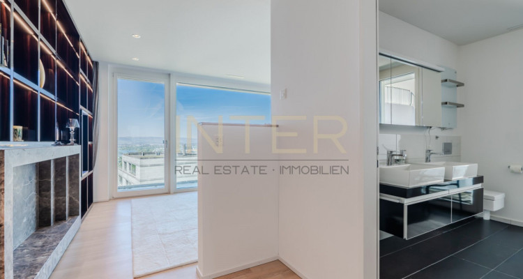 Exklusive 4.5-Zimmer-Terrassenwohnung mit direktem Liftzugang und See-, Berg- und Stadtsicht in Zug image 13