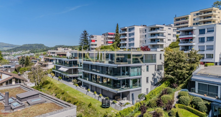 Reserviert: Exklusive 4.5-Zimmer-Terrassenwohnung mit direktem Liftzugang und See-, Berg- und Stadtsicht in Zug image 7