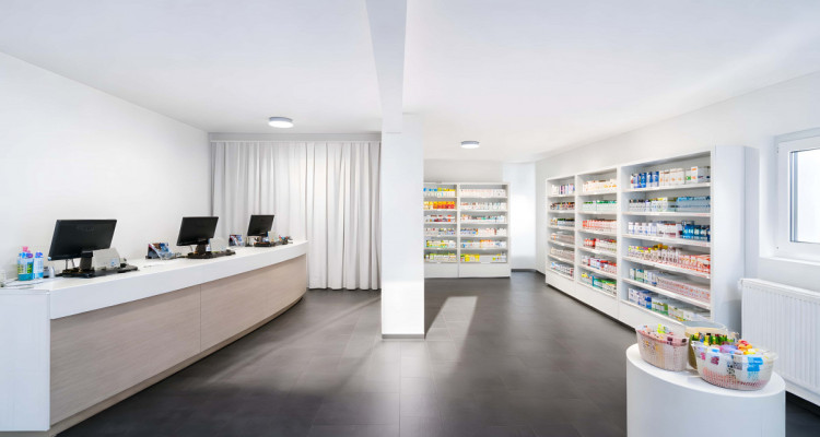 Local commercial avec vitrine image 2