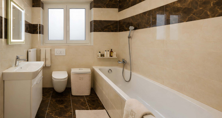 Appartement rénové avec goût – marbre dans toutes les pièces de vie image 4