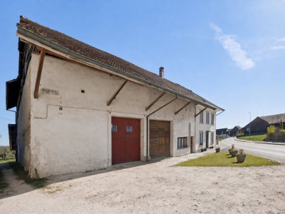 Grange à rénover avec de beaux volumes et potentiel de transformation en plusieurs appartements image 1