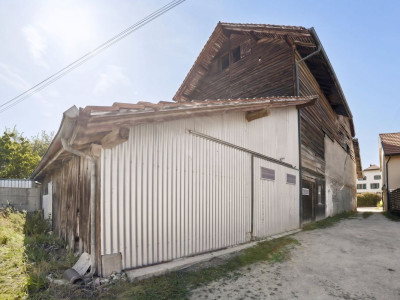 Grange à rénover avec de beaux volumes et potentiel de transformation en plusieurs appartements image 2