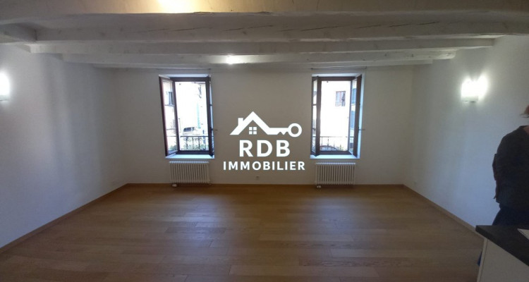 Appartement de 2,5 pièces au 1er étage sans ascenseur situé à Chêne-Bourg 1225  image 2