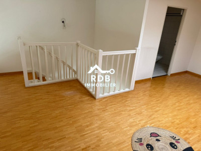 Appartement de 4,5 pièces au 8ème étage situé à Genève 1203 image 3