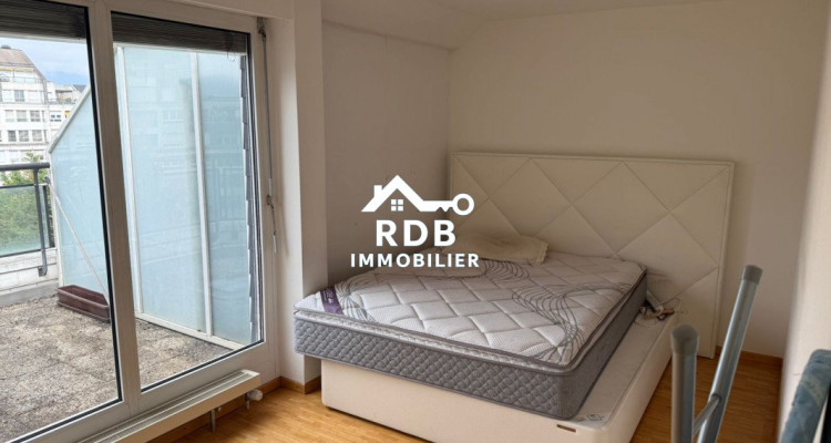 Appartement de 4,5 pièces au 8ème étage situé à Genève 1203 image 6