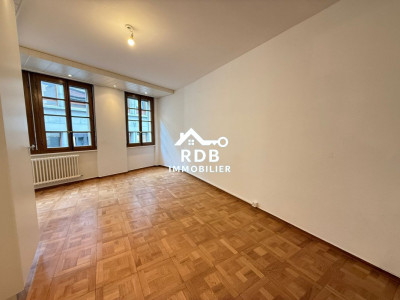 Appartement de 3 pièces au 3ème étage situé à Genève 1204 image 2