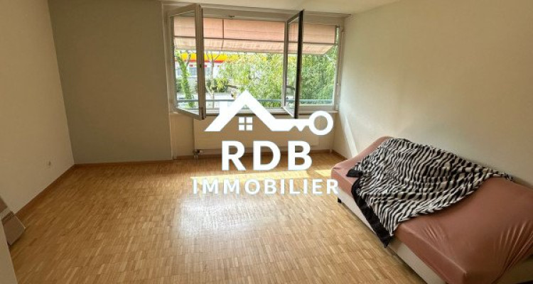 Appartement en duplex de 4,5 pièces au 1er étage situé à Onex 1213 image 3