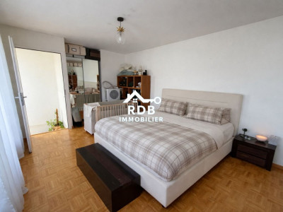 Appartement en duplex de 4,5 pièces au 7ème étage situé à Acacias 1227 image 3