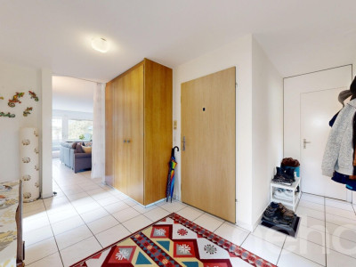 Stilvolle 4.5-Zimmer Wohnung mit Balkon in Nidau image 5