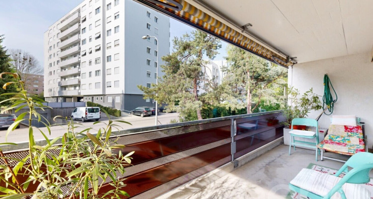 Stilvolle 4.5-Zimmer Wohnung mit Balkon in Nidau image 10