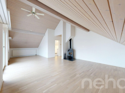 Grosszügige 3.5-Zimmer-Dachwohnung mit viel Licht und Raumhöhe image 1