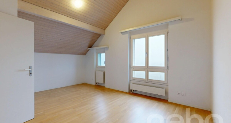 Grosszügige 3.5-Zimmer-Dachwohnung mit viel Licht und Raumhöhe image 7