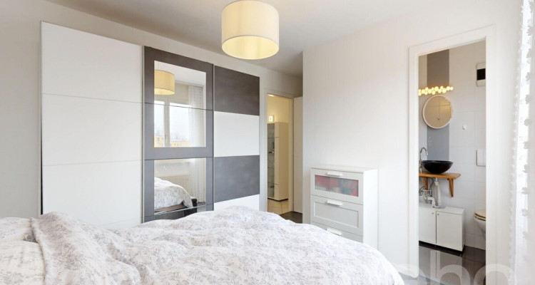 Appartement lumineux avec grande terrasse au c?ur de Châtel image 7