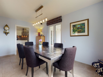 Élégance discrète en impasse ? villa familiale entre nature et ville image 5