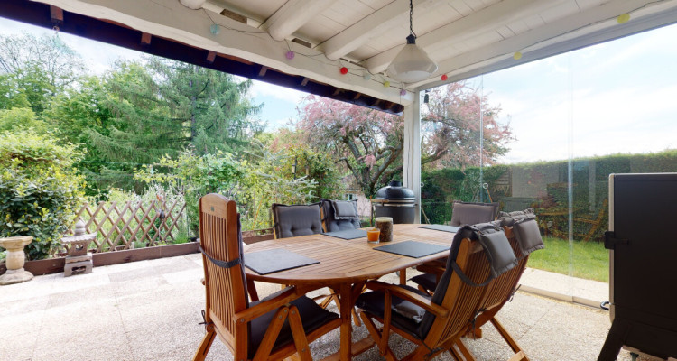 Élégance discrète en impasse ? villa familiale entre nature et ville image 2