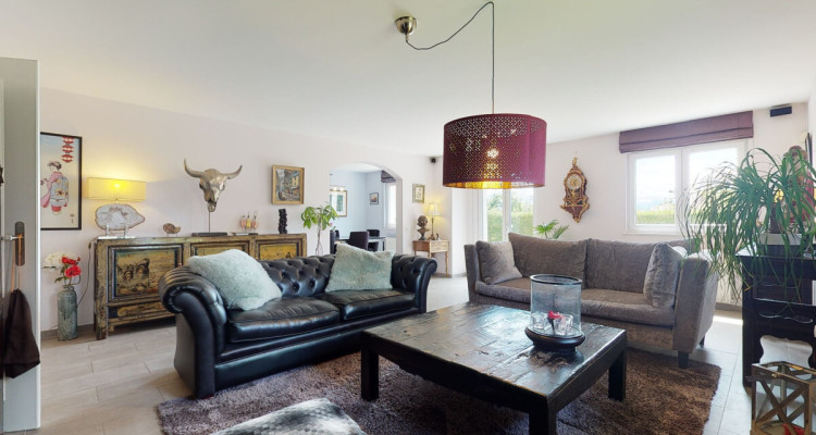 Élégance discrète en impasse ? villa familiale entre nature et ville image 3