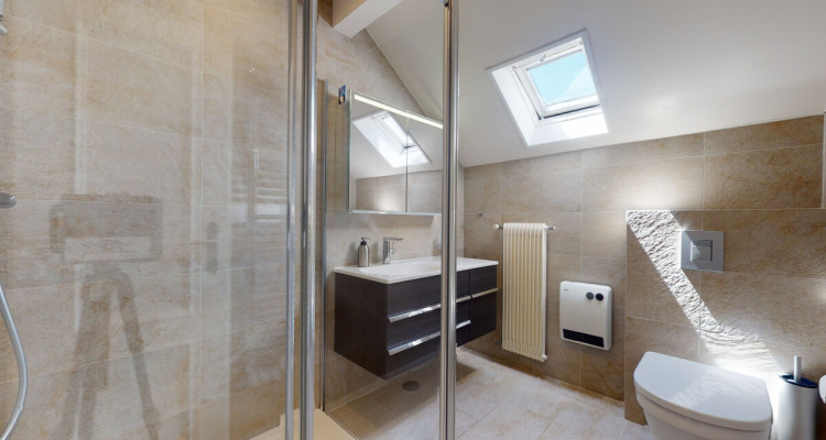 Élégance discrète en impasse ? villa familiale entre nature et ville image 8