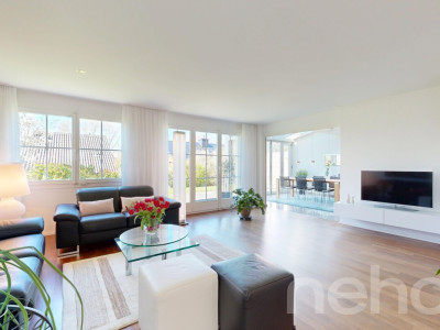 Lichtdurchflutete Doppelhaushälfte in erhöhter Lage image 4