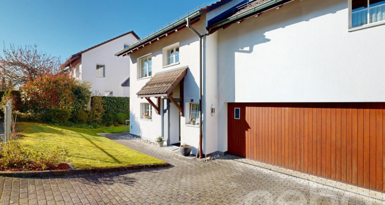 Lichtdurchflutete Doppelhaushälfte in erhöhter Lage image 11