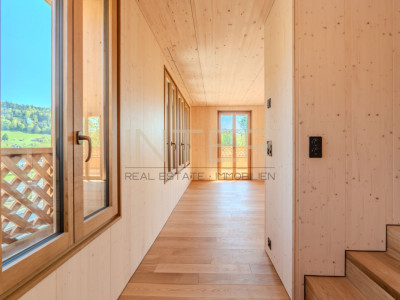 Erstbezug in Risch: Exklusive 2.5-Zimmer-Maisonettewohnung im separaten Stöckli image 2