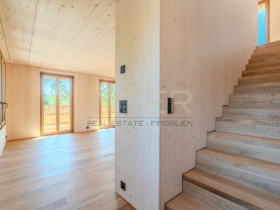 Erstbezug in Risch: Exklusive 2.5-Zimmer-Maisonettewohnung im separaten Stöckli image 8